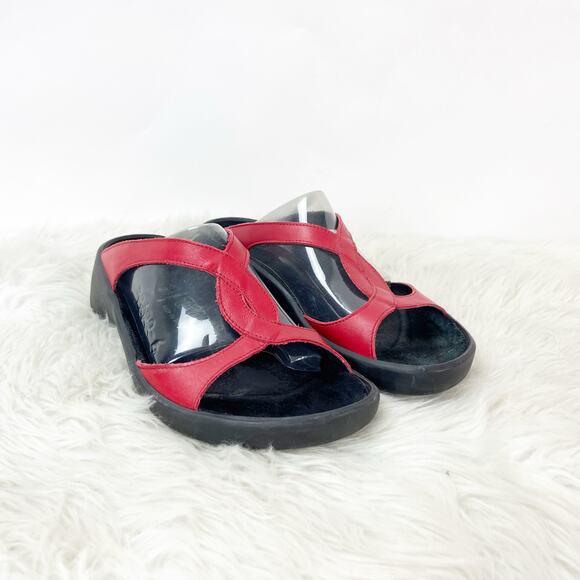 Tatami Birkenstock 38 EU 7 US Narrow Womens Red Leahter Slide Cross Sandals - Picture 1 of 14